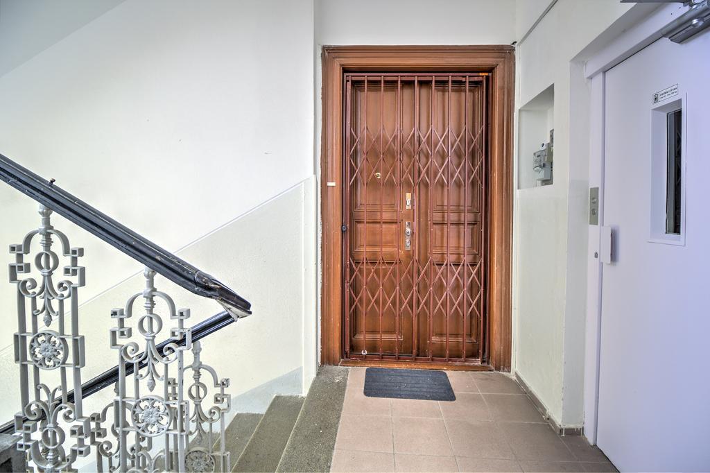 פראג Apartment B42 Bed And Cafe מראה חיצוני תמונה
